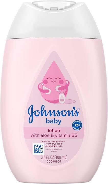 Johnson's Baby Lotion with Aloe and Vitamin B5 front view
