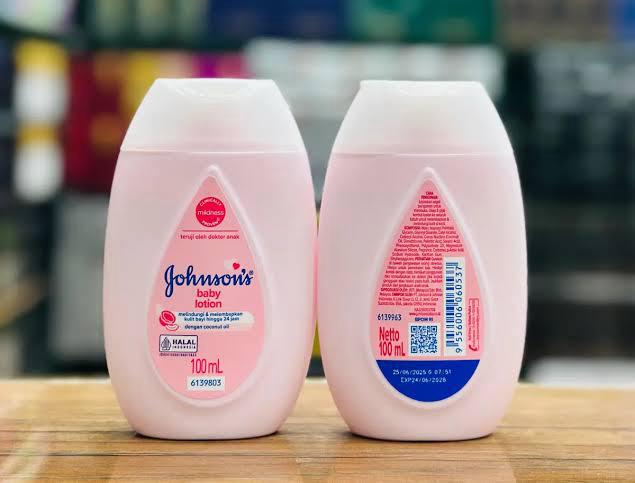 Johnson's Baby Lotion 100ml front and back view
